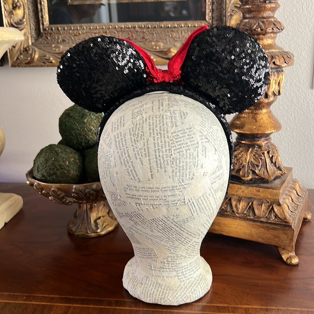 Disney Minnie Ears - Picture 2 of 2